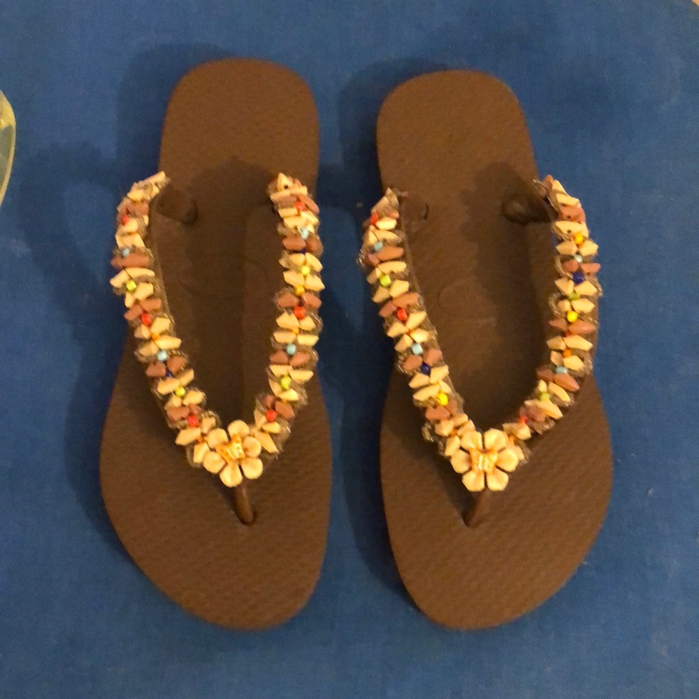 Havaianas Brown sandals hardly worn size 4/5 in girls